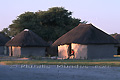 Maison en terre au toit de paille - NAMIBIE