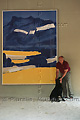 Bernard Cathelin avec sa toile <EM>Hommage  la Drme I</EM> 