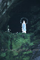 Statue de la Vierge surplombant l'entrée d'une mine d'ardoise - IRLANDE