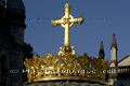 Dôme et croix en or des sanctuaires de Notre-Dame de Lourdes - FRANCE