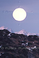 Pleine lune sur les Alpes - SUISSE