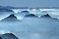 Alpes bernoises dans les nuages - SUISSE